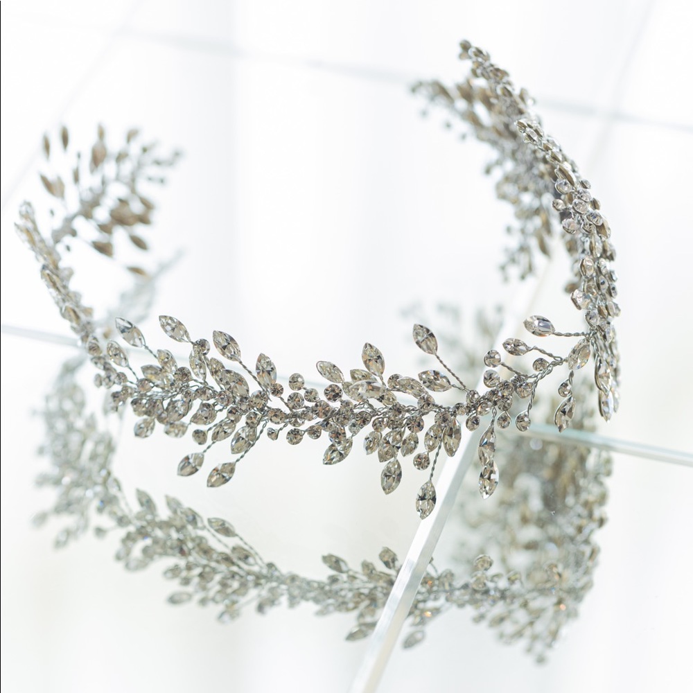 Crystal bridal headpiece